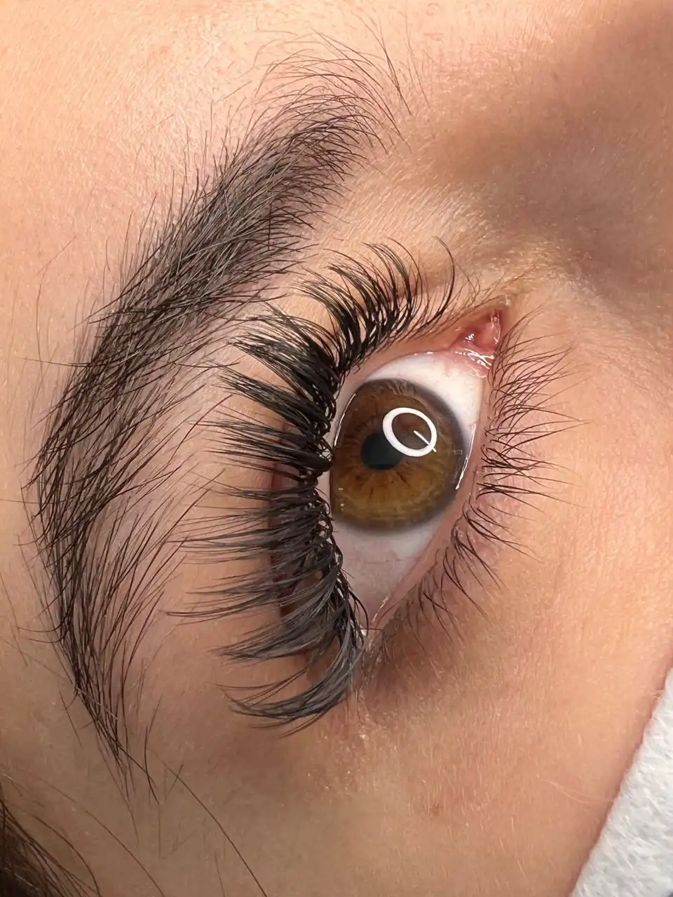 کاشت و اکستنشن مژه